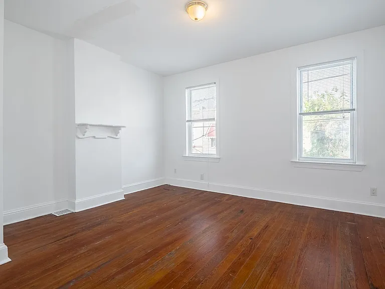 2214 Latona St — Photo 10