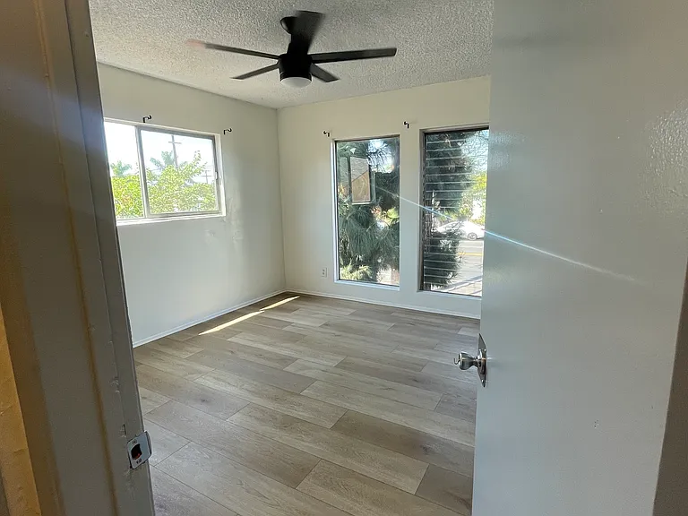 6310 Whitsett Ave #1 — Photo 12
