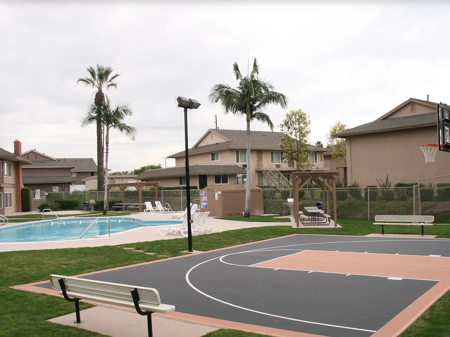 Monteclaire Apartments — Photo 3