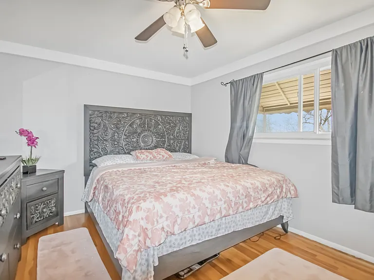 13348 Champaign Ave — Photo 7