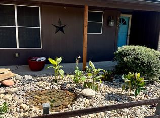 1029 Bryant St, Benbrook, TX 76126