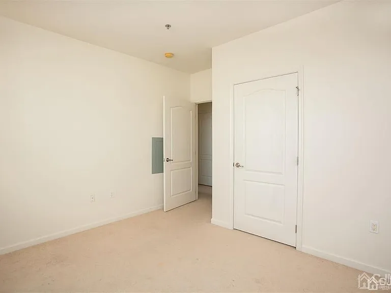 2224 Edward Stec Blvd — Photo 20