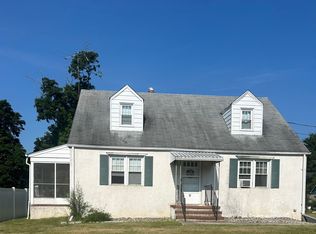 9 Prospect St, Kingston, NJ 08528