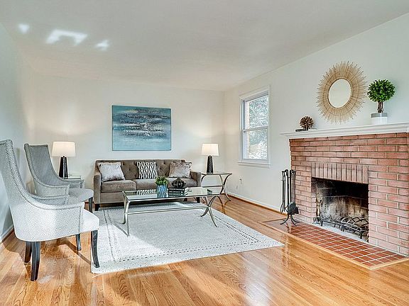 4th image of 10228 Antietam Ave
