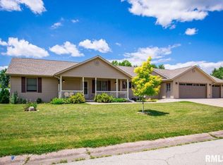 520 5th St W, Andalusia, IL