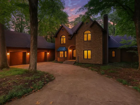 3712 E Devonshire Ln, Bloomington, IN 47408