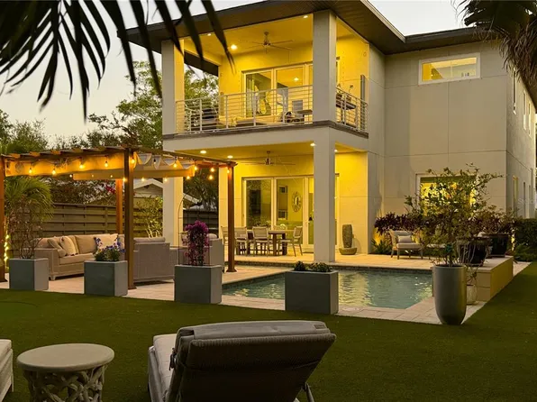 2323 Pine Ter, Sarasota, FL 34231