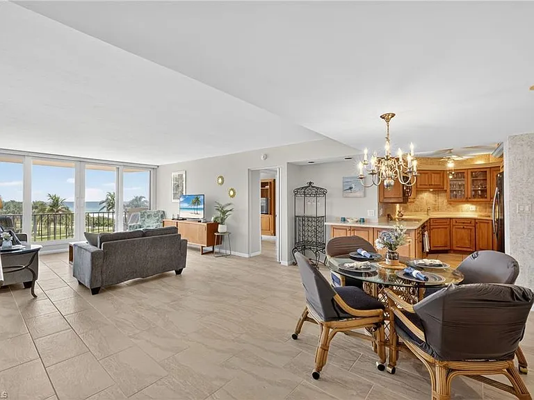 4001 Gulf Shore Blvd N #303 — Photo 10