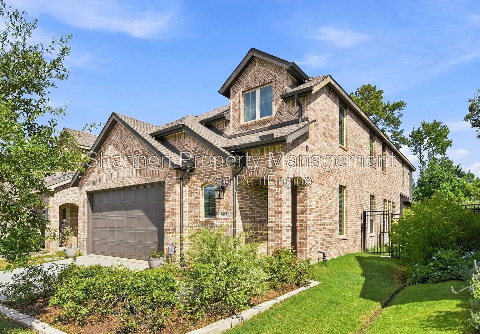 5 bed, 2.5 bath, 2632 sqft, $3,100 — Photo 1