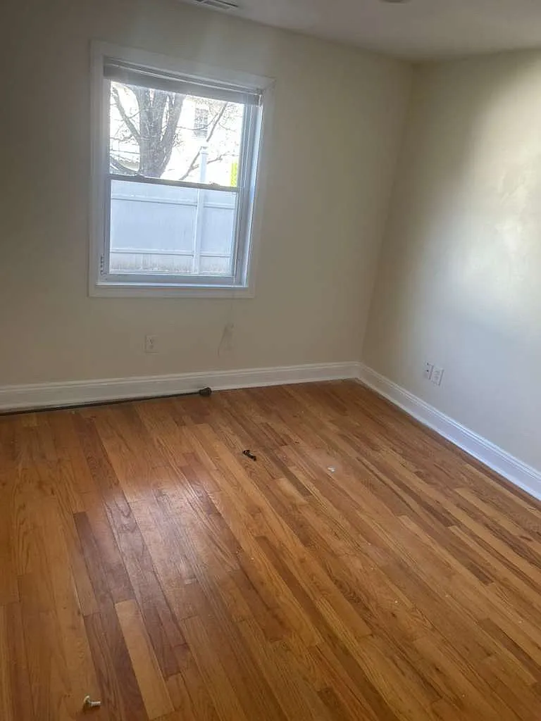 2 bed, 870 sqft, $2,000 — Photo 2