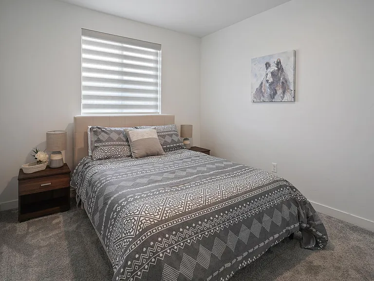 2376 NE Victor Pl — Photo 22