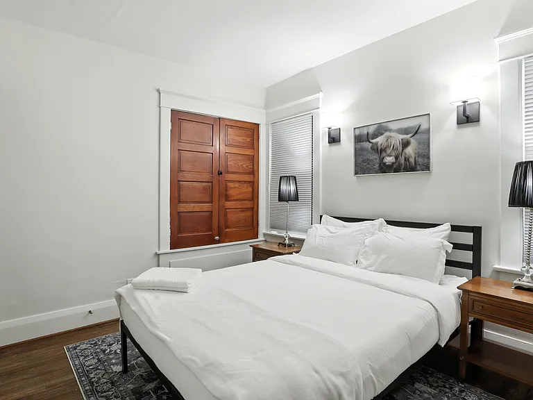 140 Commonwealth Ave — Photo 12