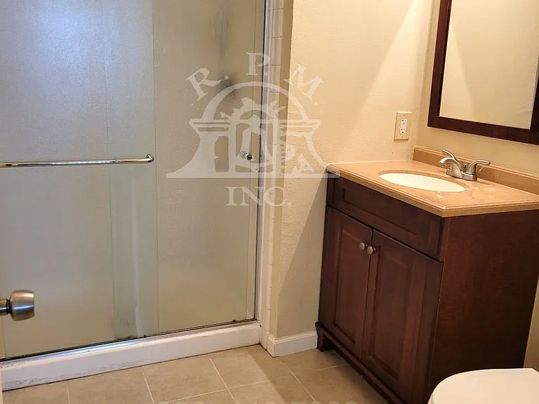 8348 Rush St — Photo 16