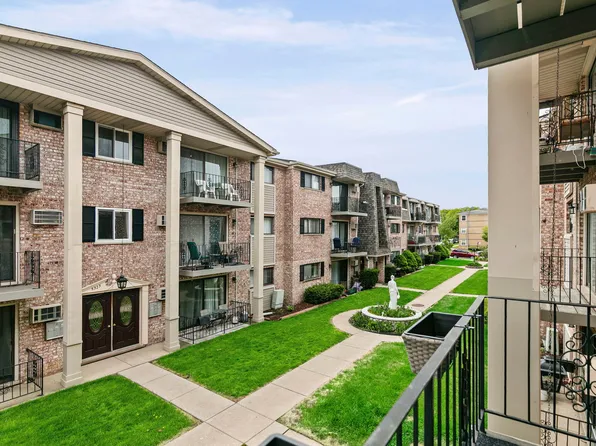 5331 N Delphia Ave APT 231, Chicago, IL 60656