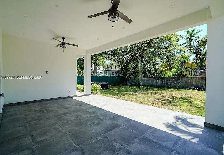 112 NW 24th Ct — Photo 21