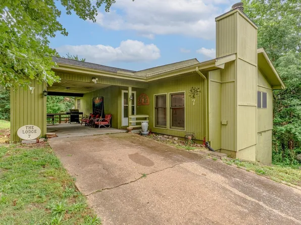 7 Cochise Rd, Cherokee Village, AR 72529