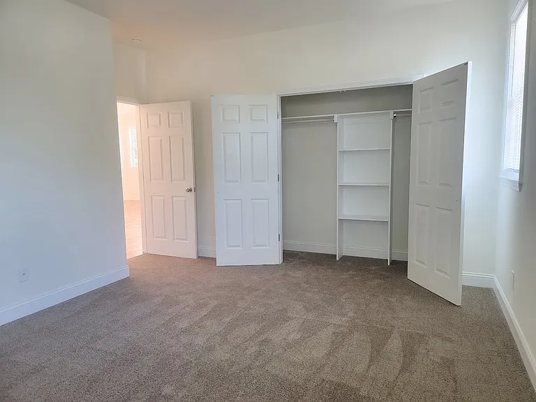 624 Grace Ave — Photo 9