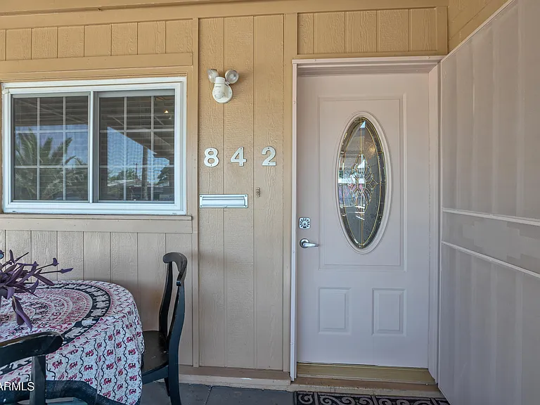 842 W Fairmount Ave — Photo 8