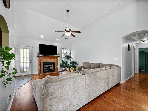 5th image of 1160 Chinook Cir