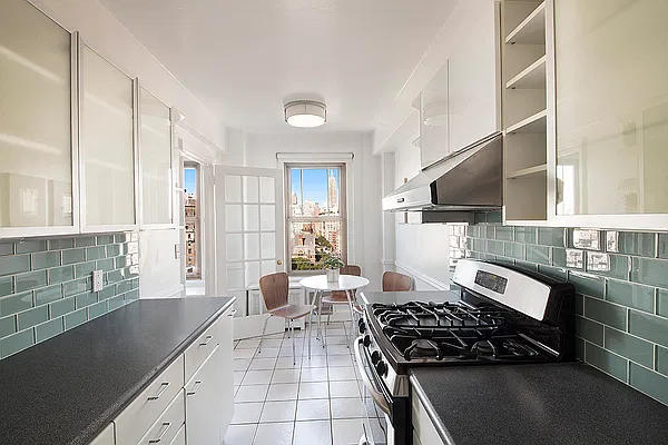 Sold by Compass | media 3