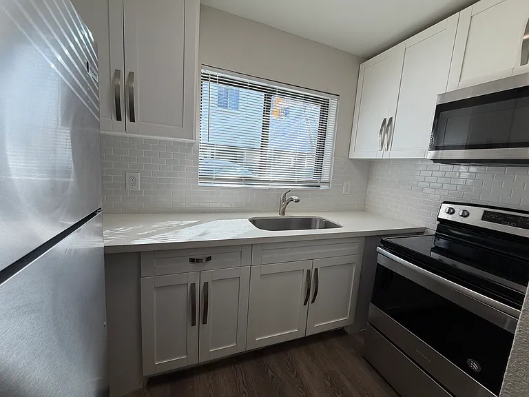 1101 Madruga Ave #1 — Photo 3