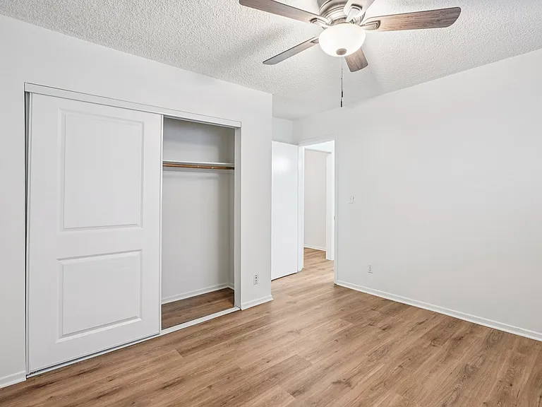 916 S. Carondelet St. — Photo 8