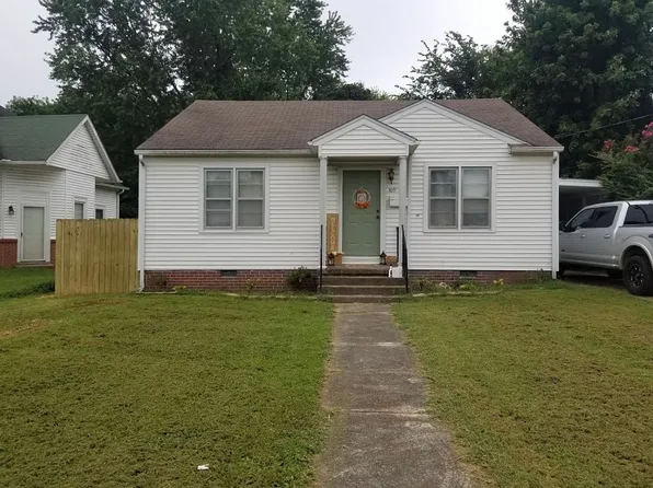 109 Central St, Martin, TN 38237