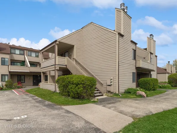 2920 Frontenac St Unit 211, North Chicago, IL 60064