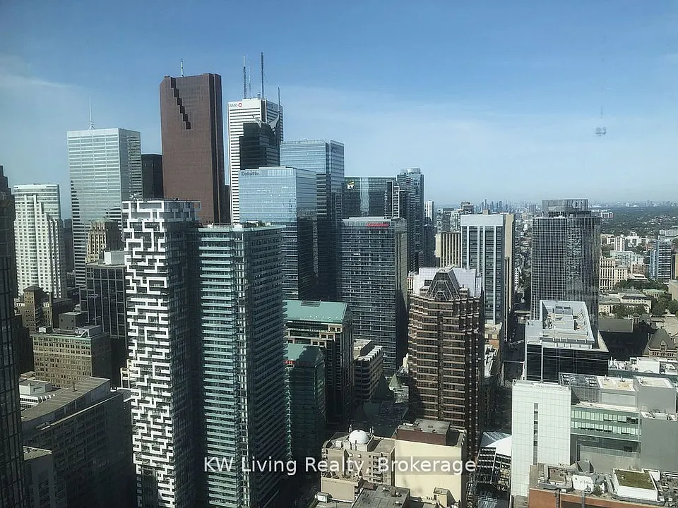 88 Queen St E #5609