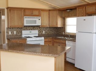 406 N 4th St, Bloomfield, NM 87413
