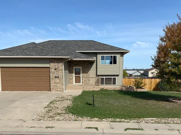 14826 Creekside Dr, Box Elder, SD 57719