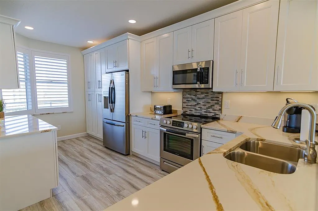 Building Photo - 7974 Sailboat Key Blvd S #402
