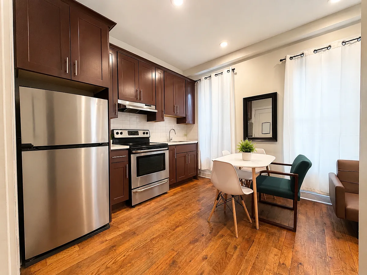 Building Photo - 570 Putnam Ave #2