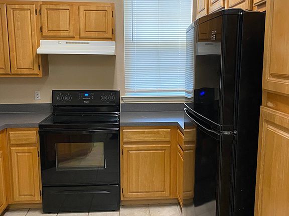 3rd image of 3351 Greenwich Village Blvd APT 101