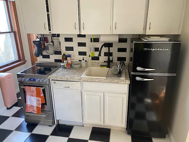 1 bed, 700 sqft, $2,400 — Photo 4