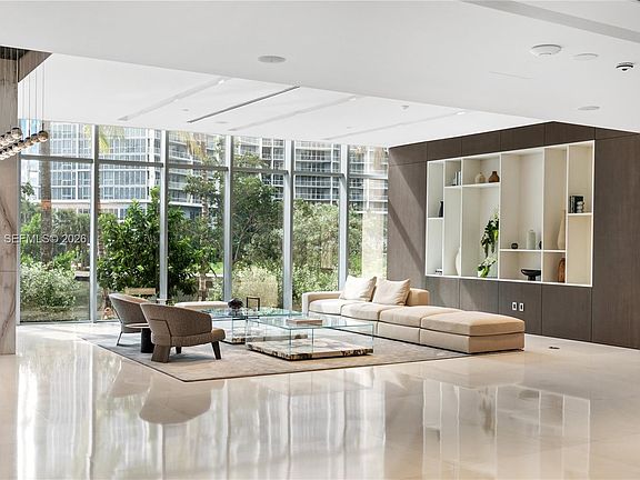 3rd image of 300 Biscayne Boulevard Way #3604