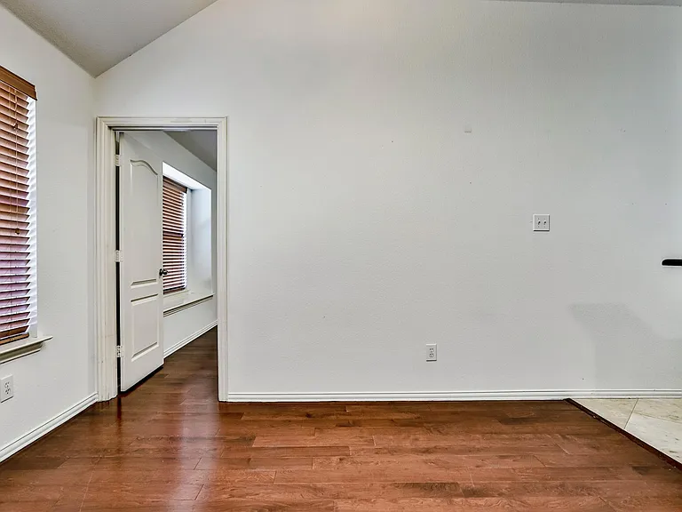 2853 Cascade Cove Dr — Photo 12