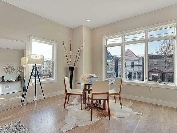 3rd image of 26 Romaine Ave Floor 1