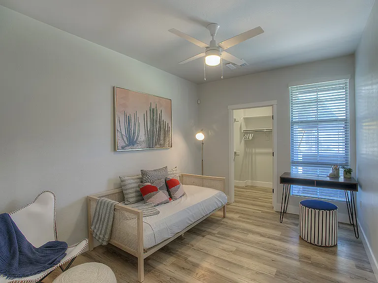 District Lofts — Photo 16