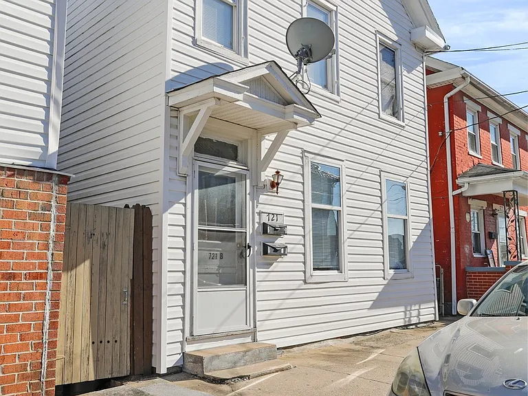 721 2nd St — Photo 3