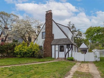 106 Dacosta Avenue, Oceanside, NY, 11572