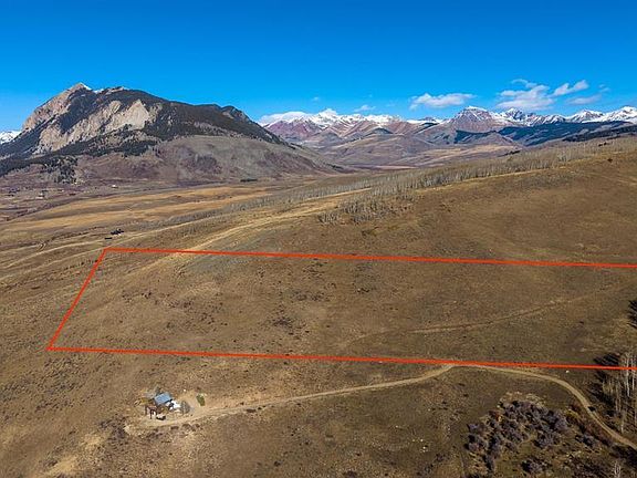 2nd image of 996 Lower Highlands Road