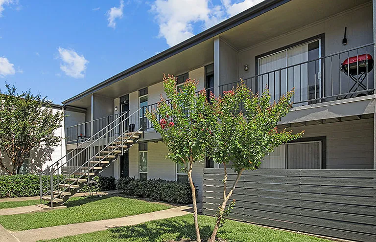 Granada Apartment Homes — Photo 25