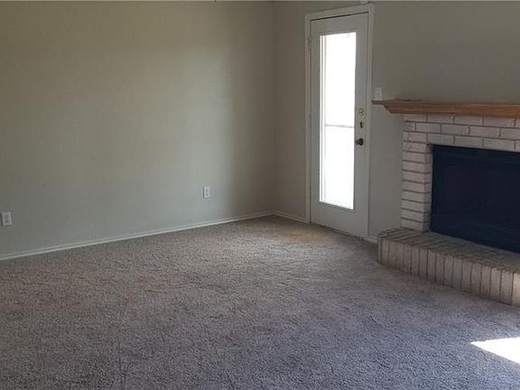 4th image of 2206 Waterfall Dr
