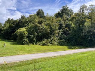 Beverly Hills Rd, Johnson City, TN 37604