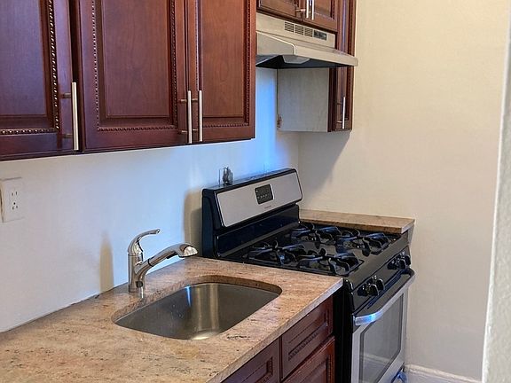 5th image of 19 E 108th St APT 5FW
