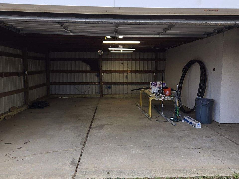 2nd image of 5005 Zuck Rd #5005