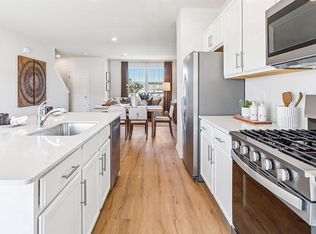 121 Essex Dr, Sicklerville, NJ 08081
