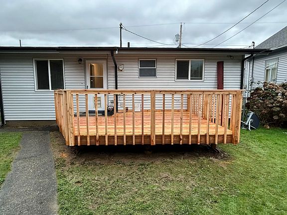 4th image of 418 Williams Ave N