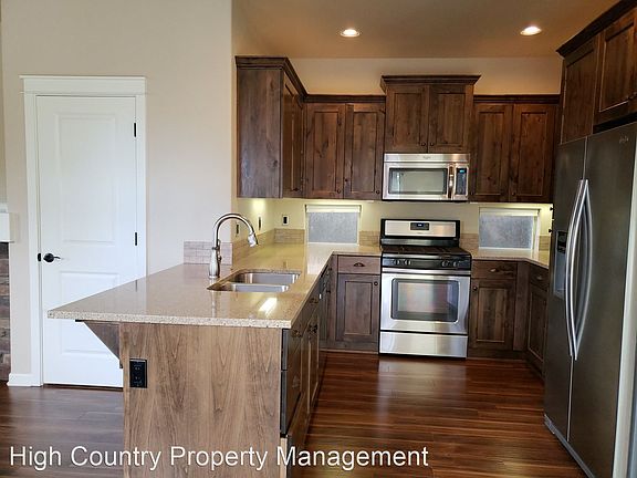 2nd image of 2845 SW Yew Park Ln
